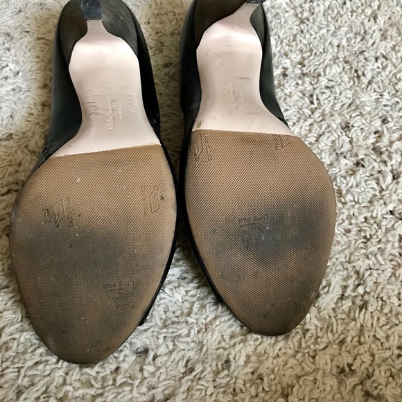 Ferragamo Black Peep Toe Heels - Size 10 - Picture 4 of 7